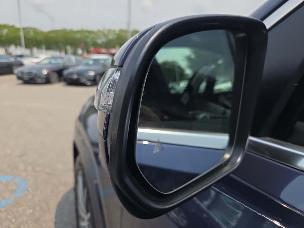 Vehicle image 9 of 45