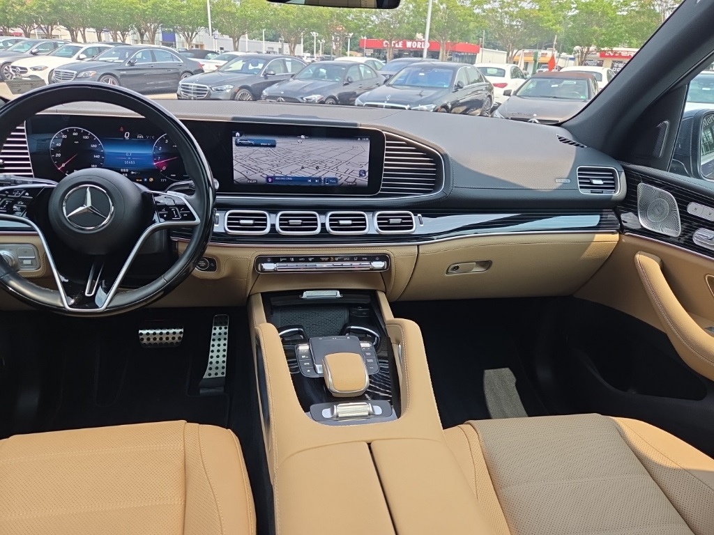 Vehicle image 23 of 45