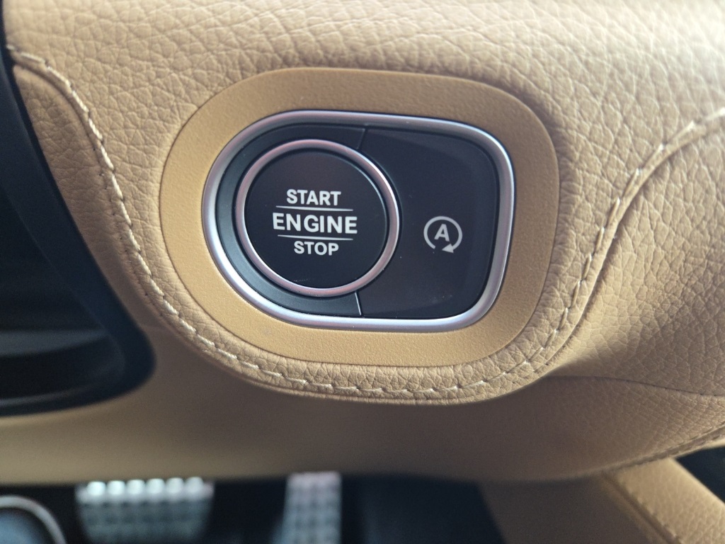Vehicle image 18 of 45