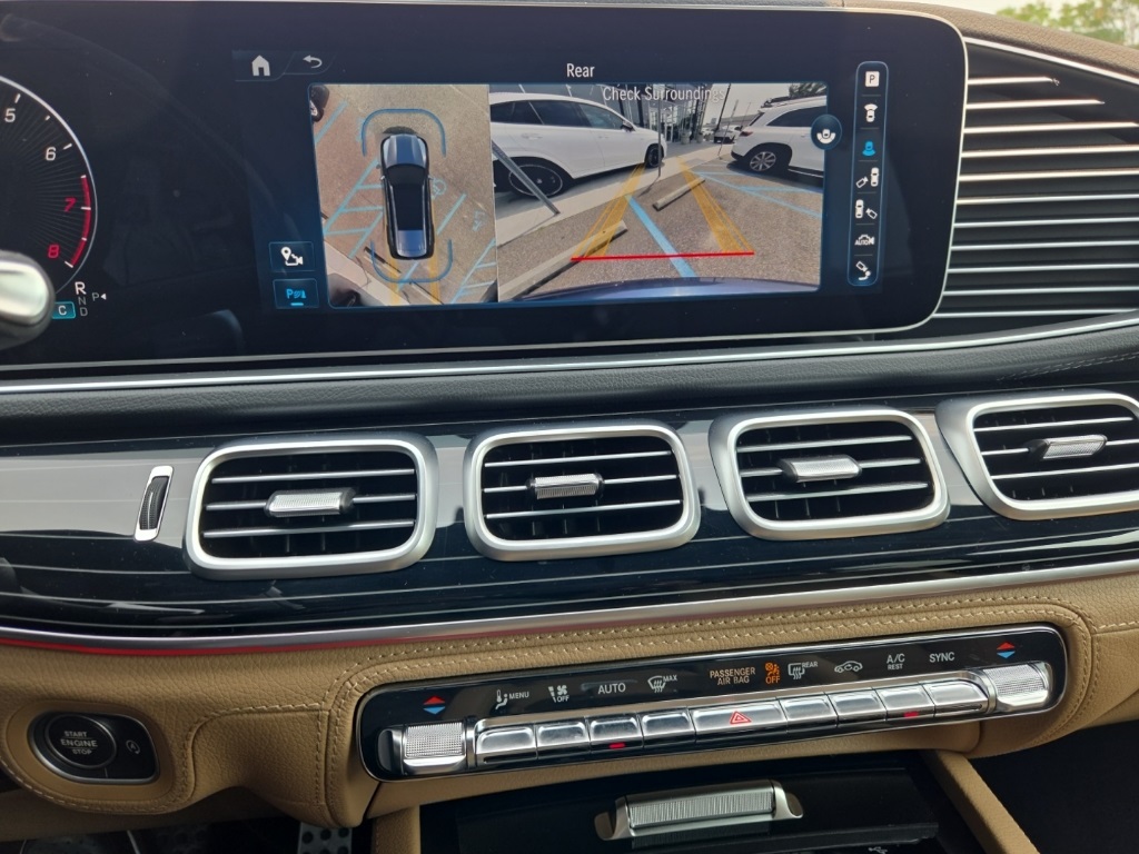 Vehicle image 17 of 45