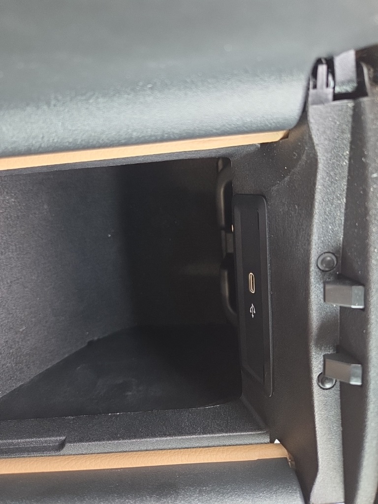 Vehicle image 20 of 45
