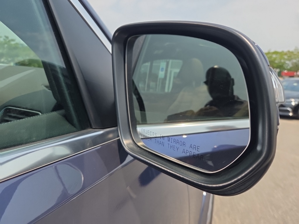 Vehicle image 29 of 45