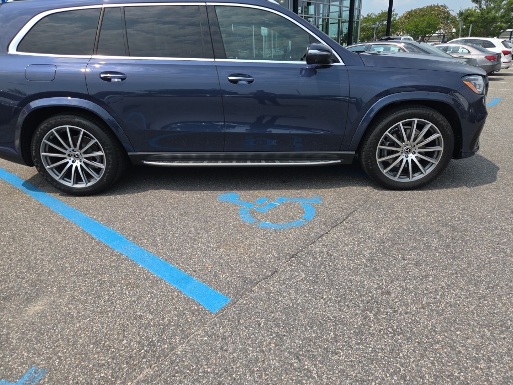 Vehicle image 2 of 45