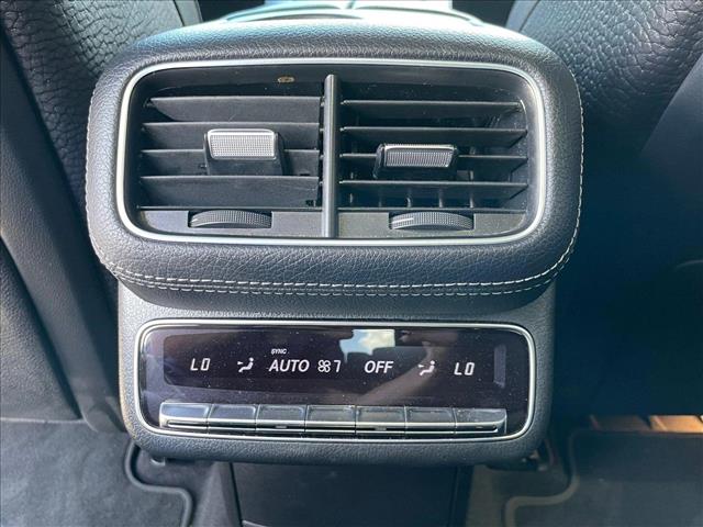 Vehicle image 17 of 25