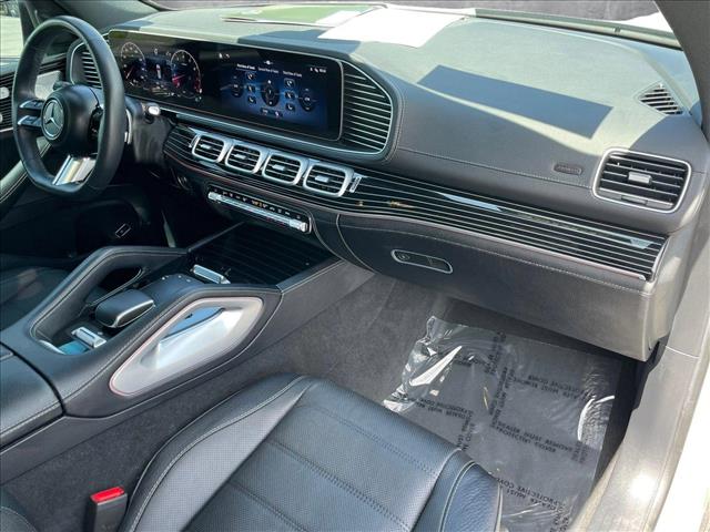 Vehicle image 22 of 25