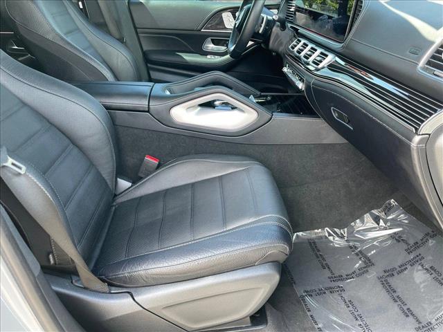 Vehicle image 21 of 25