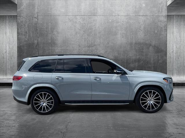 Vehicle image 4 of 25