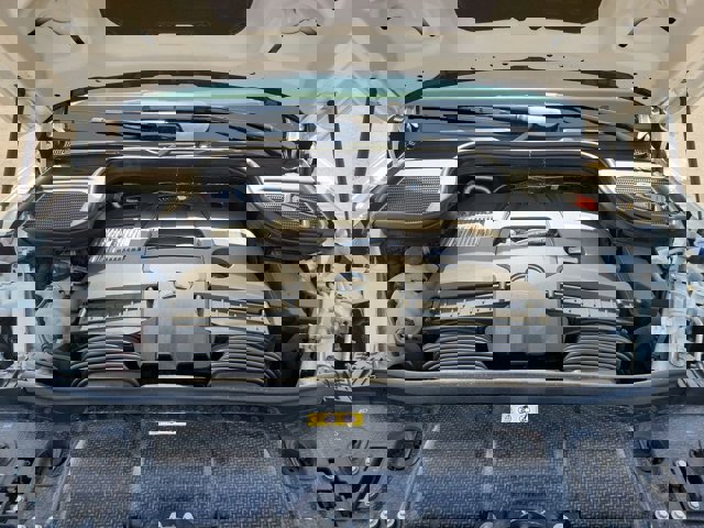 Vehicle image 9 of 33