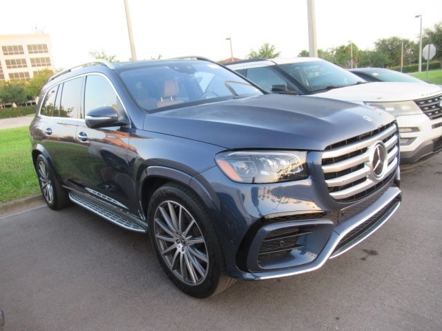 Vehicle image 3 of 4