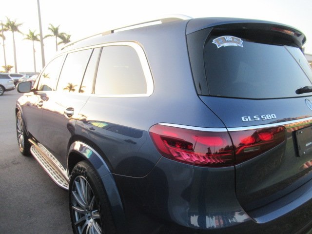 Vehicle image 4 of 4