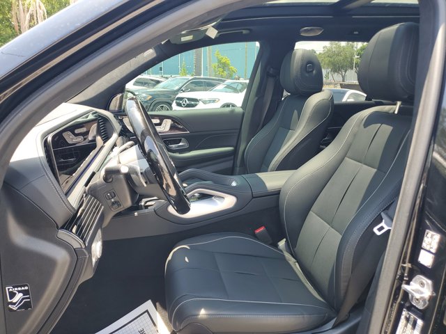 Vehicle image 25 of 39