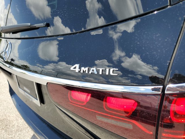 Vehicle image 5 of 39