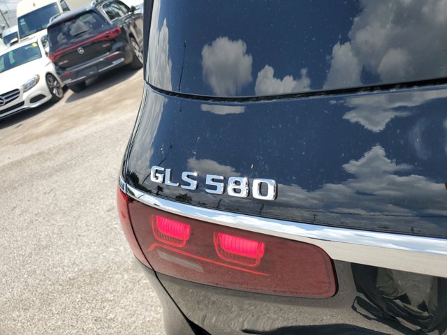 Vehicle image 6 of 39