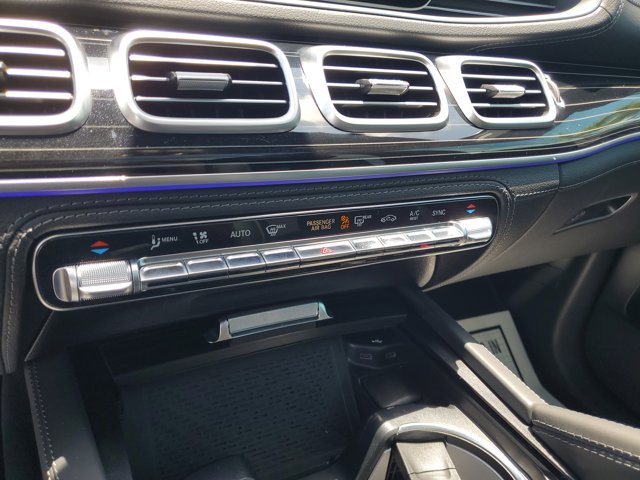 Vehicle image 31 of 39