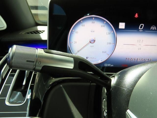 Vehicle image 21 of 31