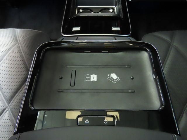 Vehicle image 12 of 31