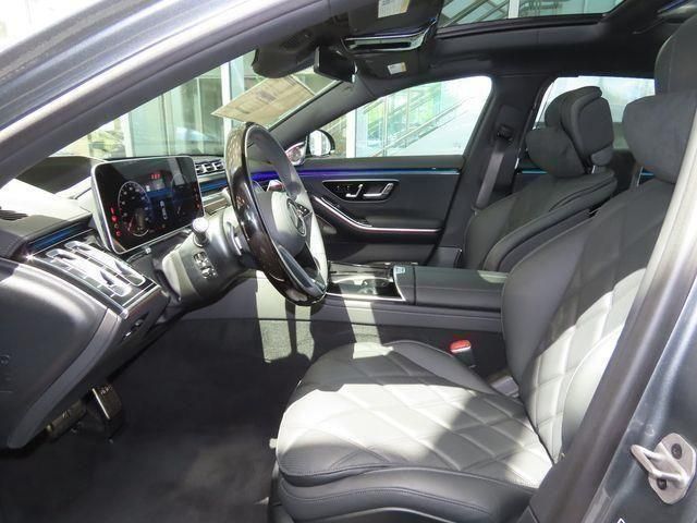 Vehicle image 17 of 31