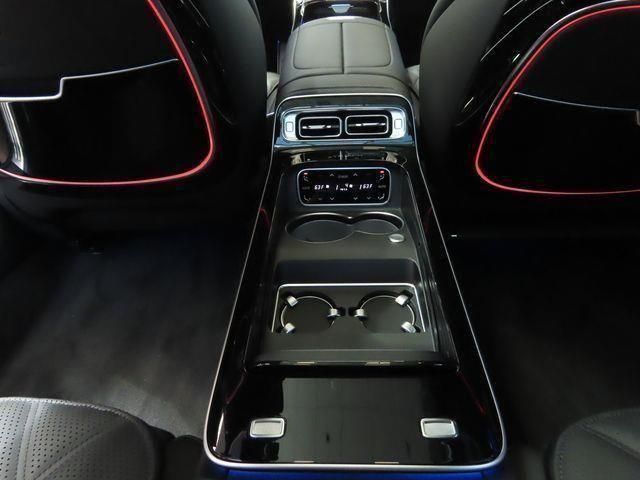 Vehicle image 11 of 31