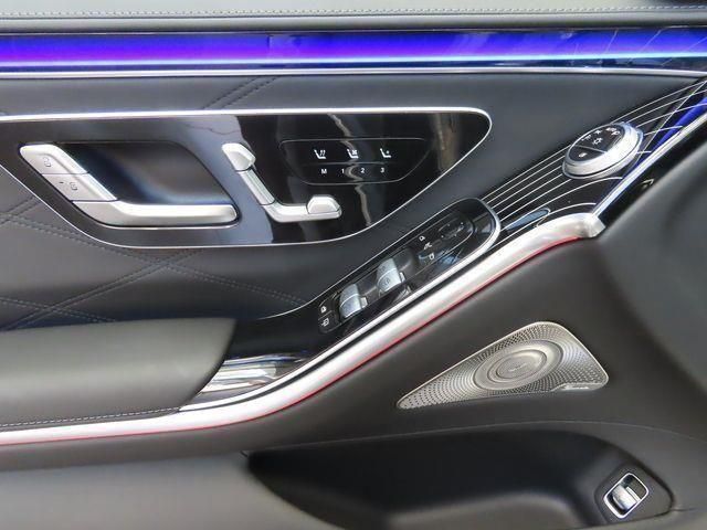 Vehicle image 16 of 31
