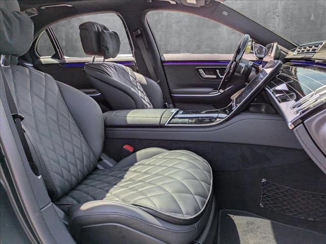 Vehicle image 23 of 28
