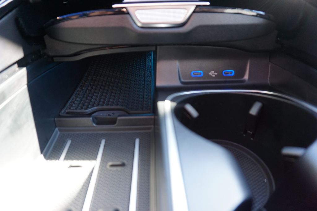 Vehicle image 40 of 73