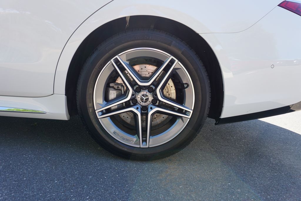 Vehicle image 20 of 73