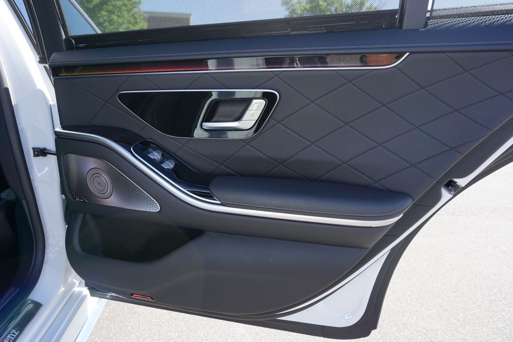 Vehicle image 46 of 73