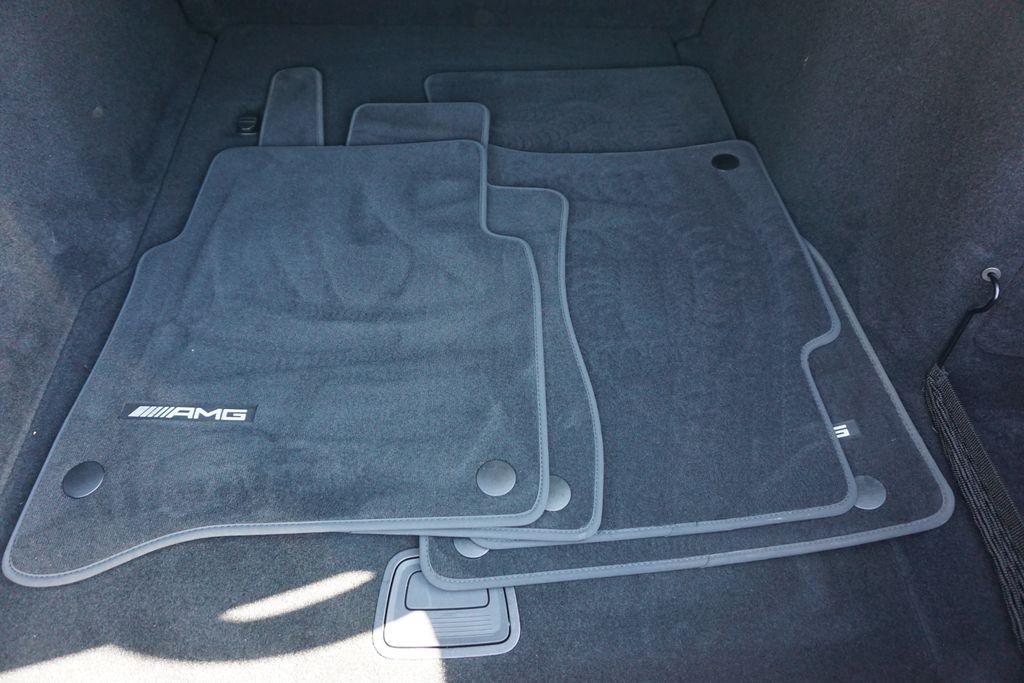 Vehicle image 72 of 73