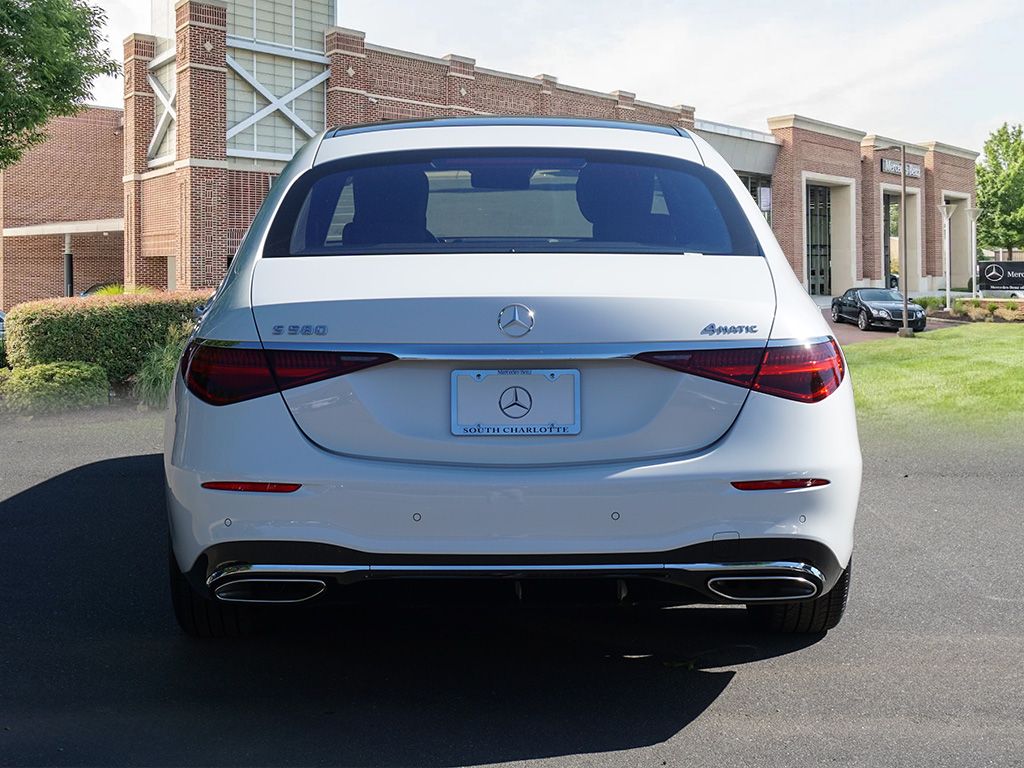 Vehicle image 6 of 73