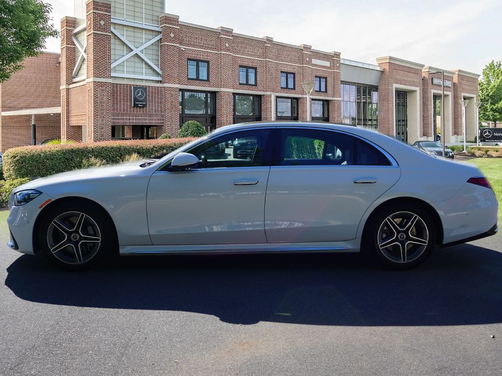 Vehicle image 7 of 73