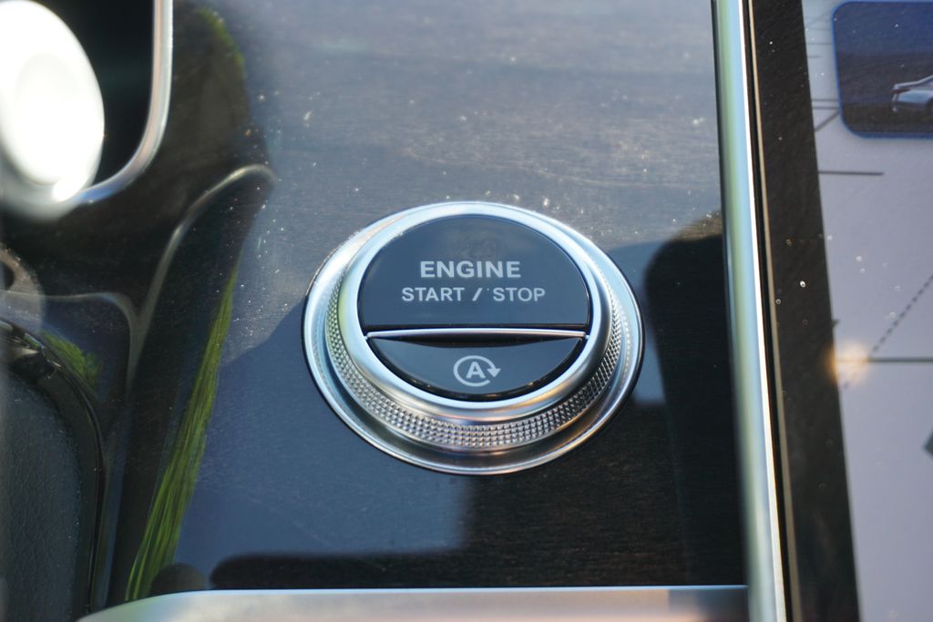 Vehicle image 35 of 73