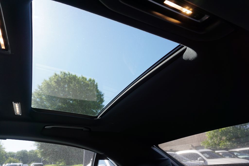 Vehicle image 64 of 73