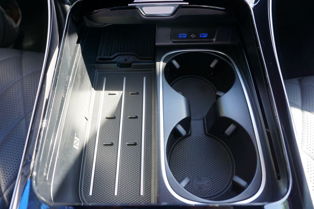 Vehicle image 39 of 73