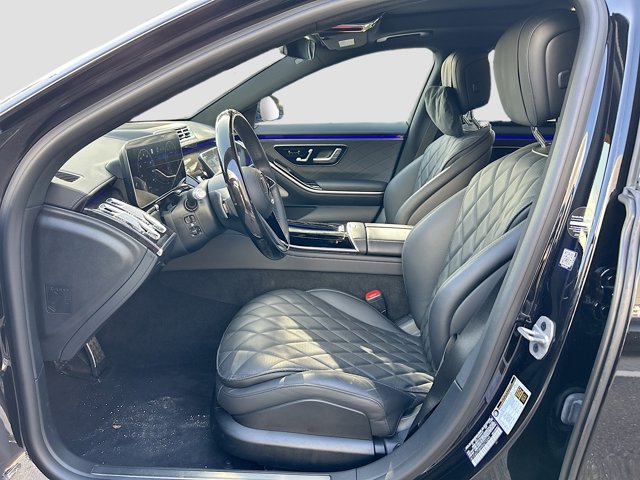 Vehicle image 32 of 39