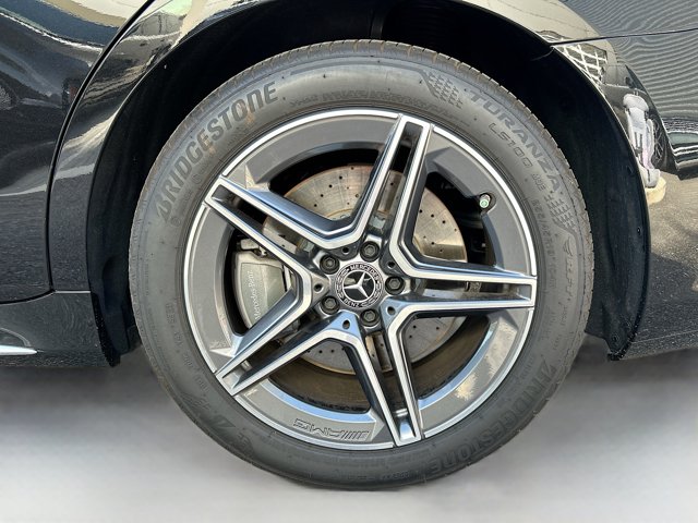 Vehicle image 8 of 39