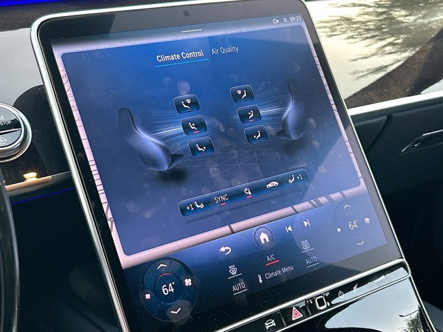 Vehicle image 21 of 39