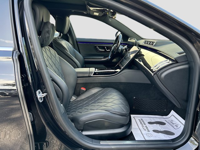 Vehicle image 13 of 39