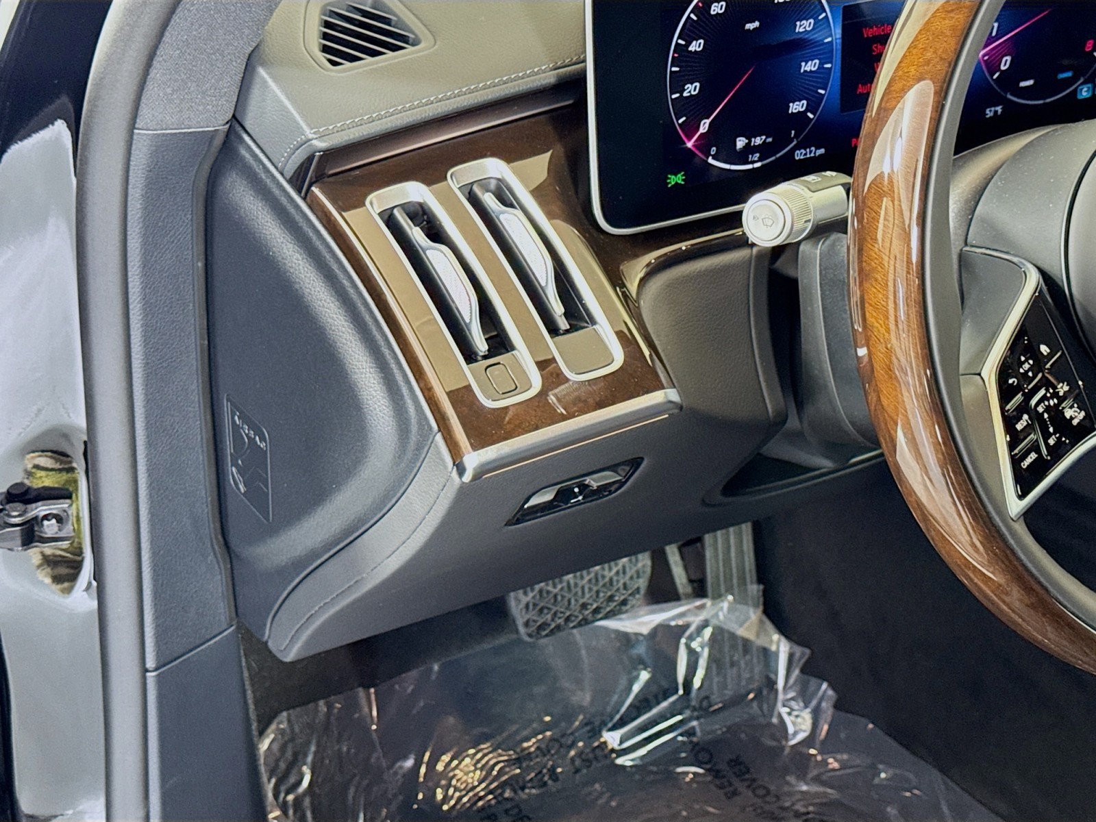 Vehicle image 10 of 30