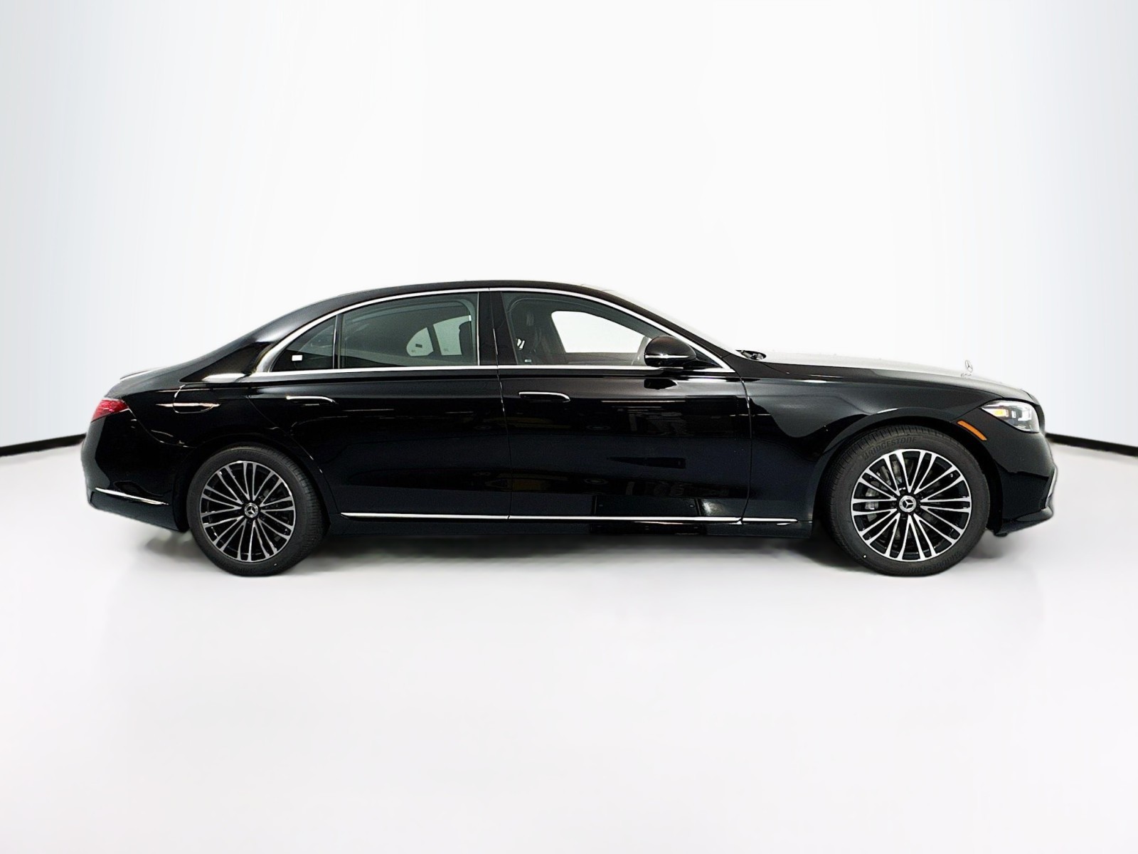 Vehicle image 4 of 30