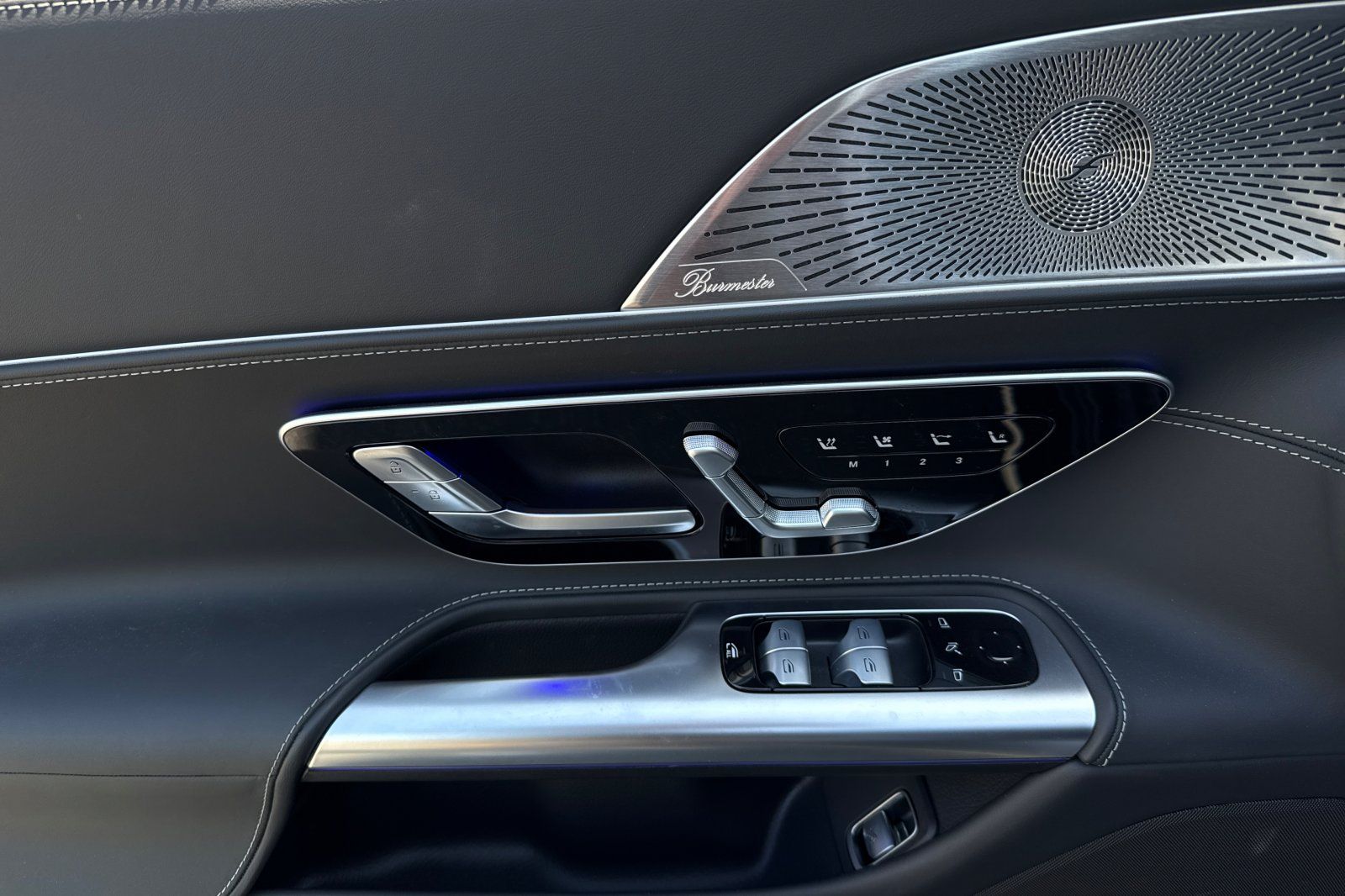Vehicle image 24 of 35