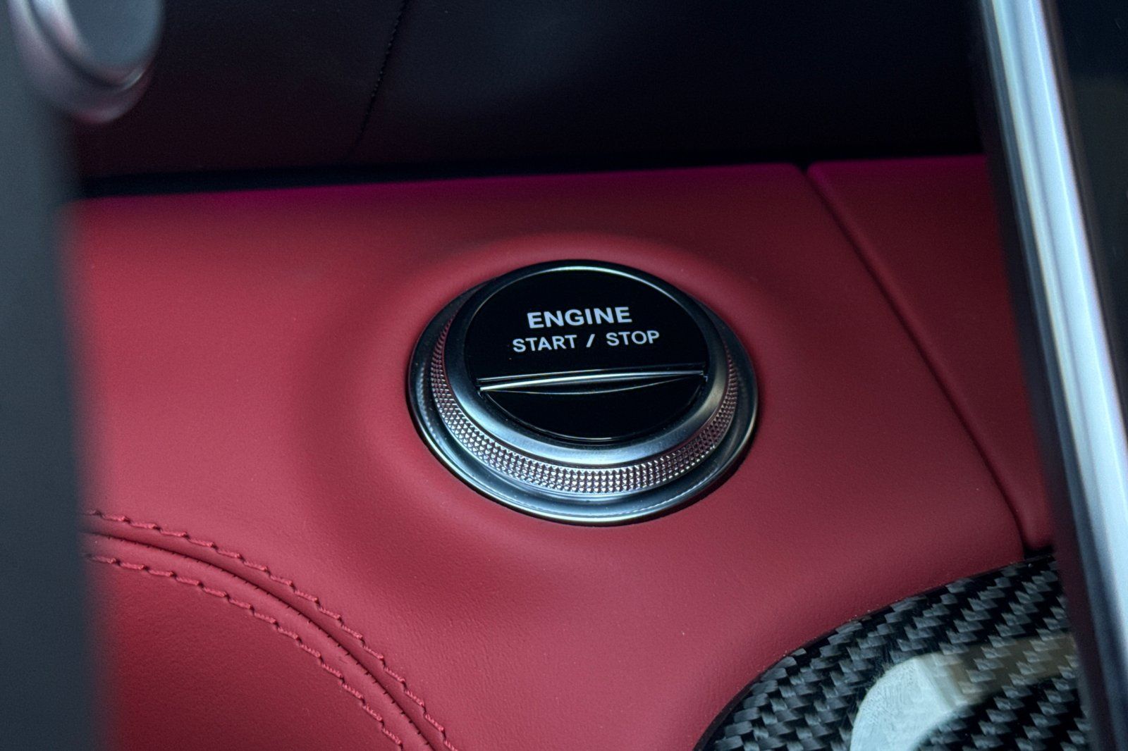 Vehicle image 33 of 35