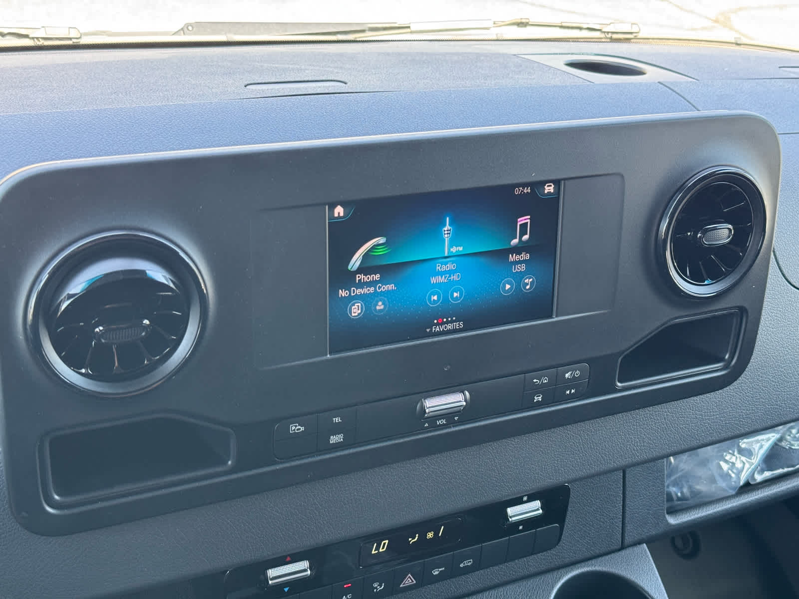 2024 Mercedes-Benz Sprinter Cargo Image 18 of 33