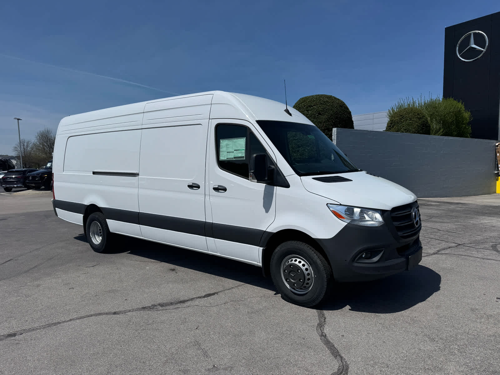 2024 Mercedes-Benz Sprinter Cargo Image 3 of 33