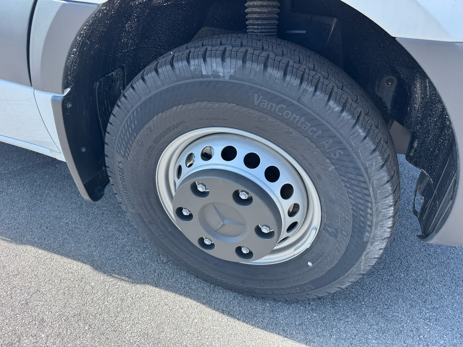 2024 Mercedes-Benz Sprinter Cargo Image 9 of 33