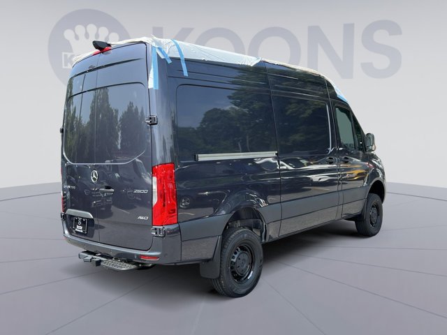 Vehicle image 4 of 34