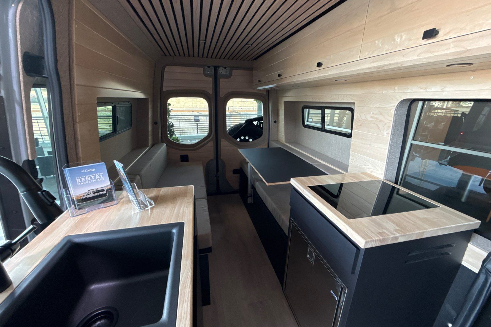 Vehicle image 17 of 42