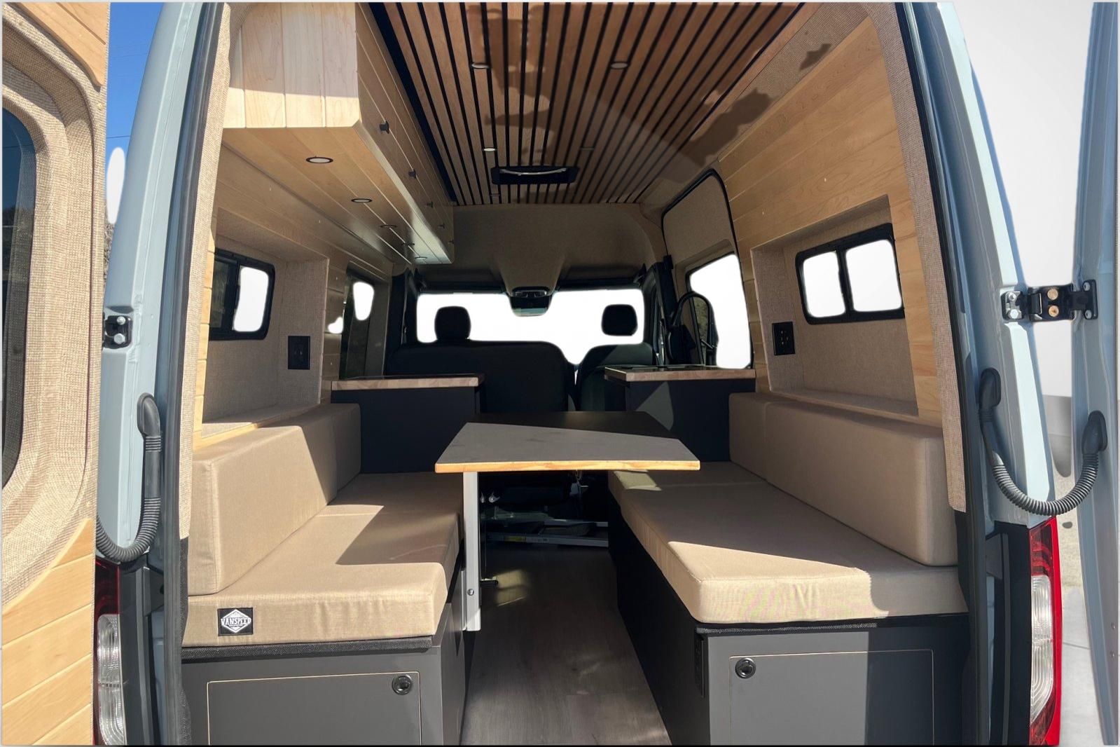 Vehicle image 14 of 42