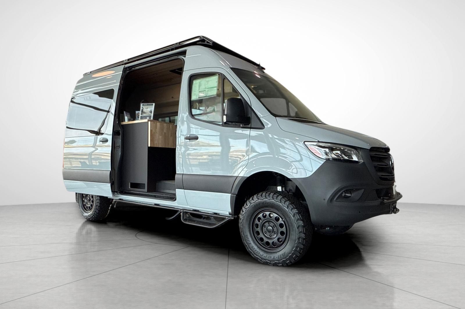 Vehicle image 5 of 42