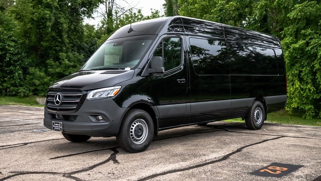 Vehicle image 3 of 26