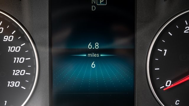 Vehicle image 17 of 26